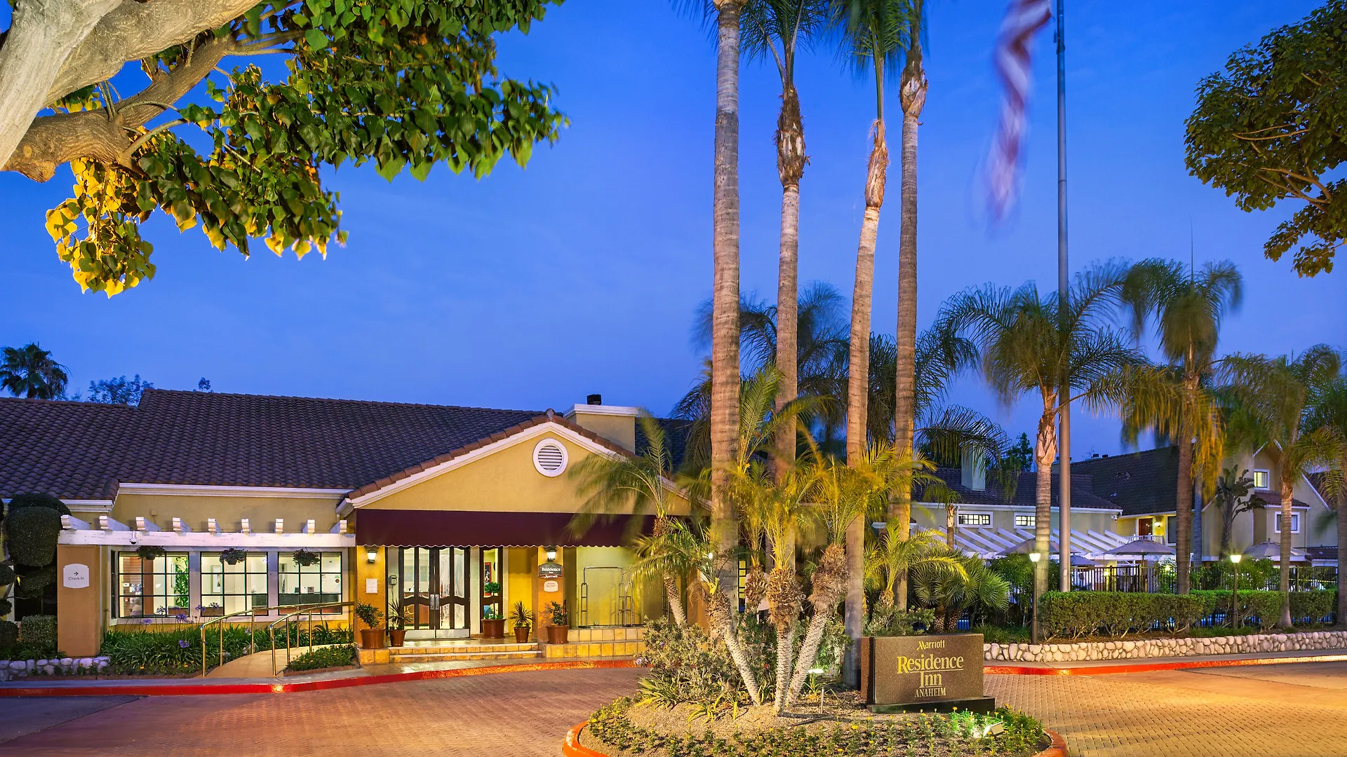 Clementine Hotel & Suites Anaheim