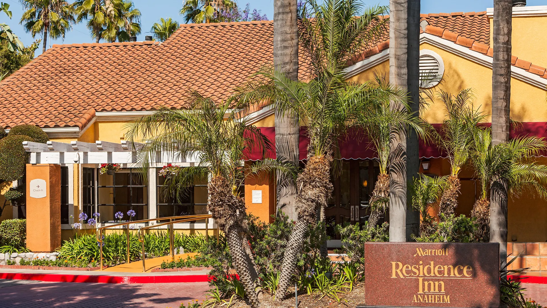 Clementine Hotel & Suites Anaheim