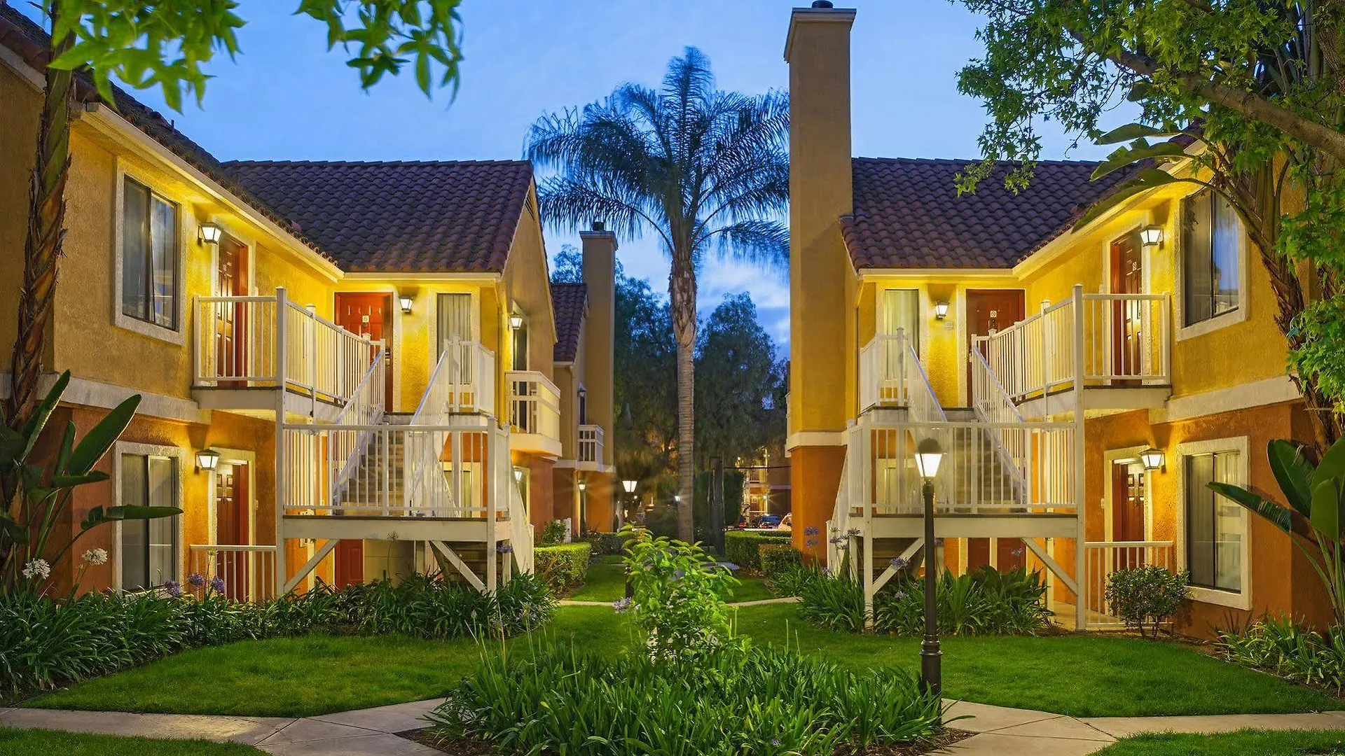 Clementine Hotel & Suites Anaheim 3*,